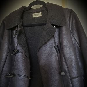 Forever 21 Charming cropped jacket From faux suede & Fur Size M